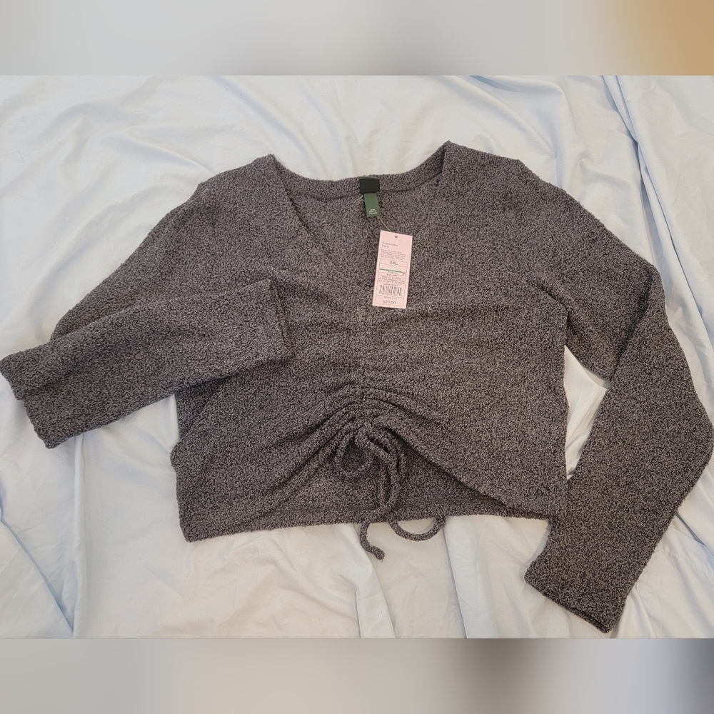 Long sleeve cropped sweater